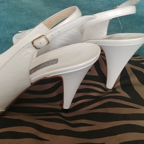 Albert Nipon white 👠 - Picture 3 of 6